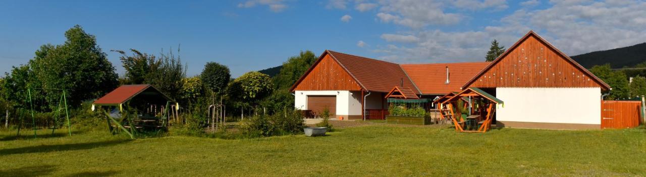Nyakigláb Villa Szegi Exterior foto